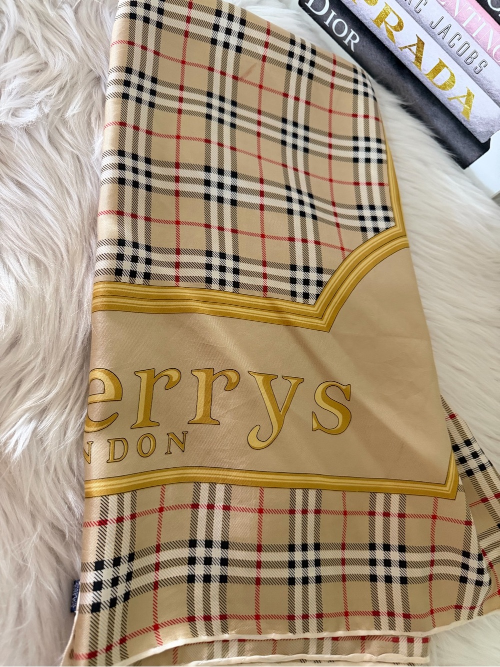 Burberrys Beige Nova Check Silk Scarf - Picture 3 of 14